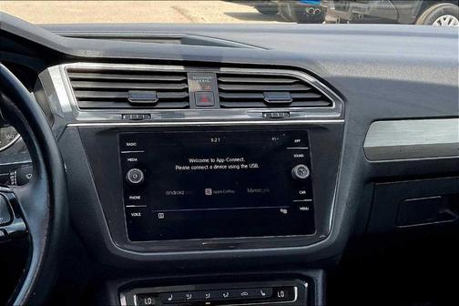 2019 Volkswagen Tiguan 2.0T SE