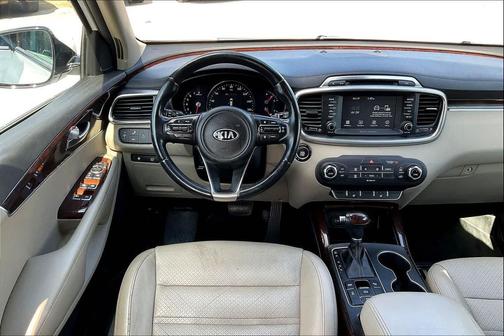 2017 Kia Sorento EX