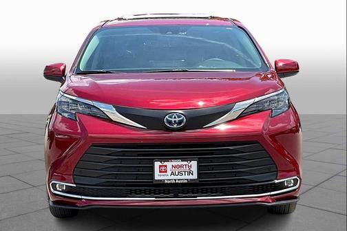 2024 Toyota Sienna XLE