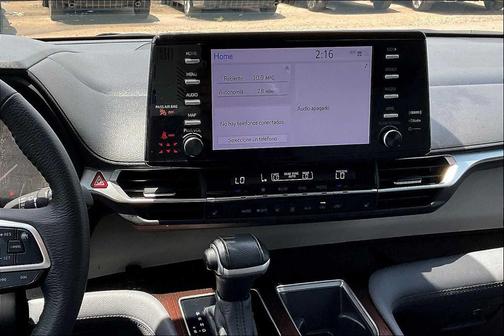 2024 Toyota Sienna XLE