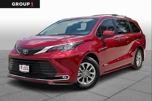 2024 Toyota Sienna XLE