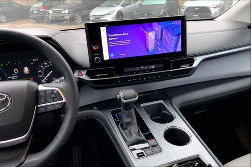 2025 Toyota Sienna XLE
