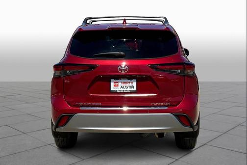 2024 Toyota Highlander Platinum