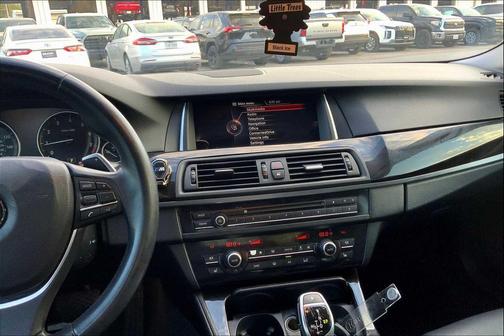 2016 BMW 528 528i