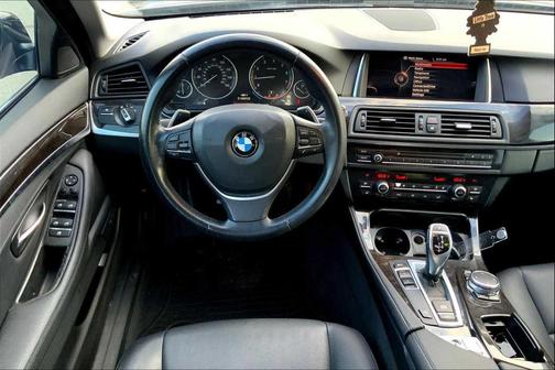 2016 BMW 528 528i
