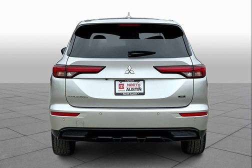 2023 Mitsubishi Outlander SE Black Edition 2WD