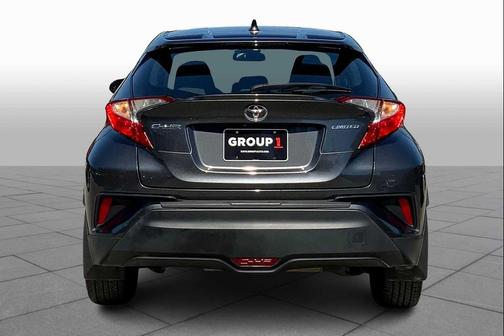 2022 Toyota C-HR XLE