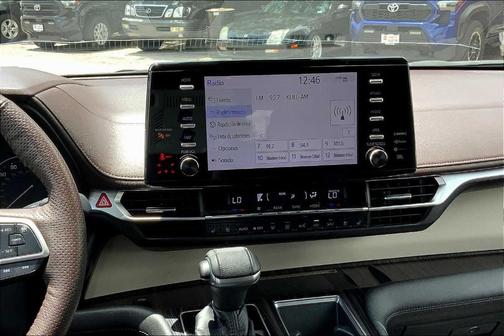 2022 Toyota Sienna Platinum 7 Passenger