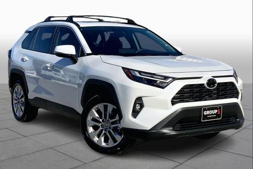 2025 Toyota RAV4 XLE Premium