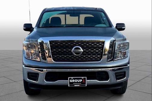 2017 Nissan Titan SV