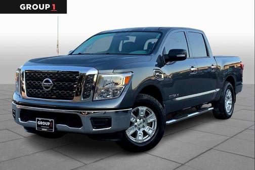 2017 Nissan Titan SV