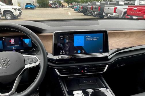 2024 Volkswagen Atlas 2.0T SE