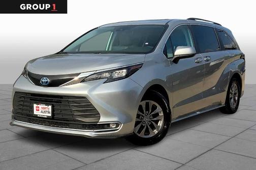 2024 Toyota Sienna XLE