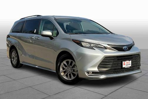 2024 Toyota Sienna XLE