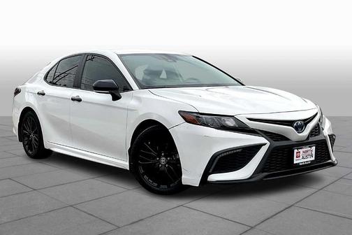 2022 Toyota Camry Hybrid SE