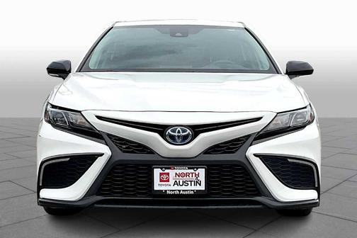 2022 Toyota Camry Hybrid SE