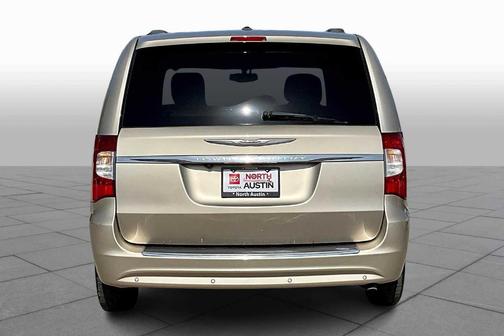 2013 Chrysler Town & Country Touring-L