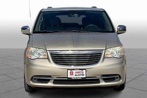 2013 Chrysler Town & Country Touring-L