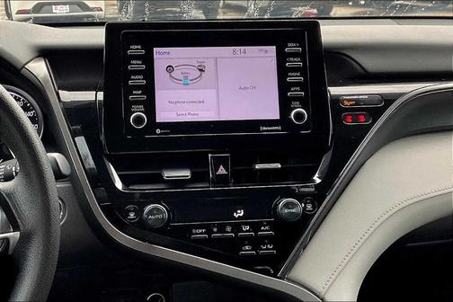 2022 Toyota Camry Hybrid LE