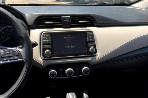 2022 Nissan Versa 1.6 SV