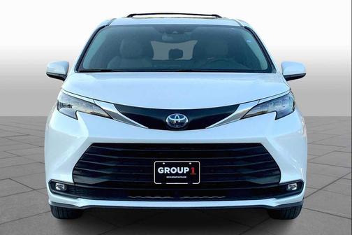 2025 Toyota Sienna XLE 7 Passenger