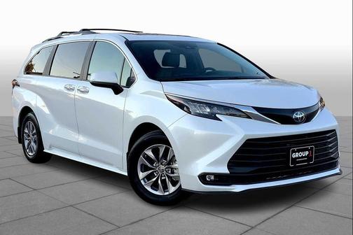 2025 Toyota Sienna XLE 7 Passenger