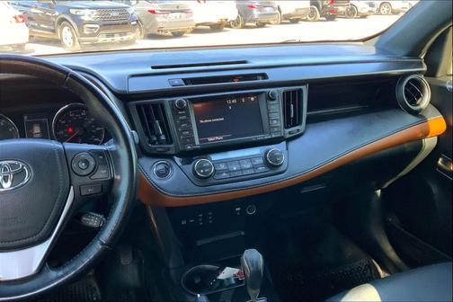 2016 Toyota RAV4 SE