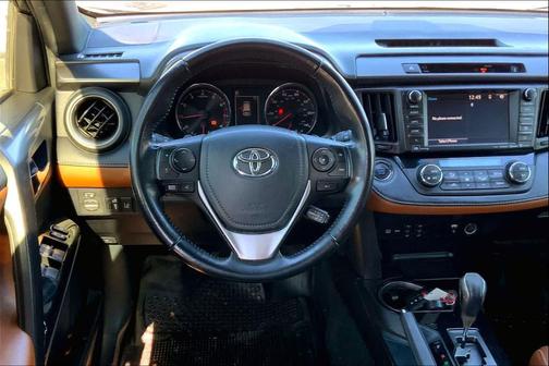 2016 Toyota RAV4 SE