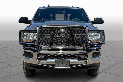 2022 RAM 2500 Tradesman Crew Cab 4x4 6'4' Box