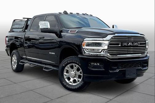 2024 RAM 2500 Laramie Crew Cab 4x4 6'4' Box