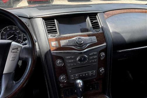 2016 INFINITI QX80 Base