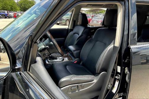 2016 INFINITI QX80 Base