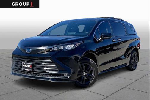 2024 Toyota Sienna Woodland Edition