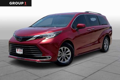2023 Toyota Sienna XLE