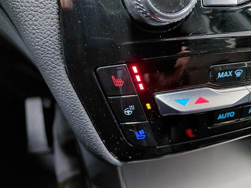 Silver Metallic 2022 Ford Explorer Limited