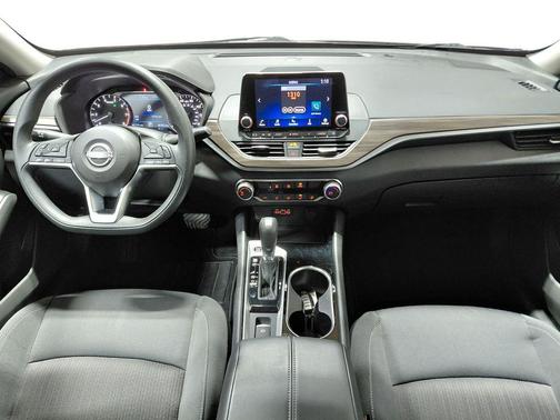 Garnet Pearl Metallic 2024 Nissan Altima 2.5 SV