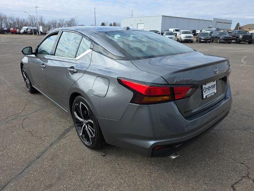 2024 Nissan Altima SR FWD