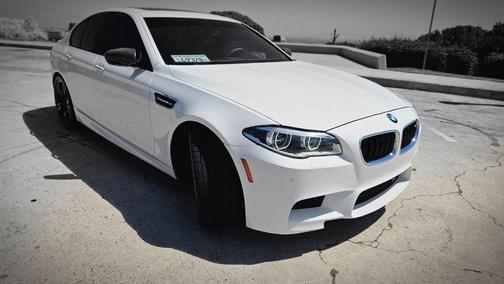 Alpine White 2016 BMW M5 Base