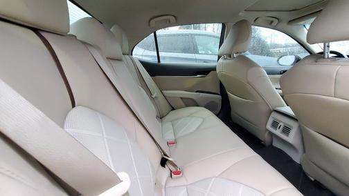 2018 Toyota Camry Hybrid XLE