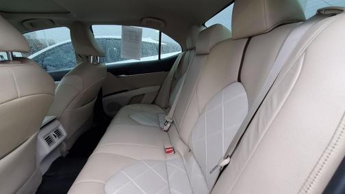 2018 Toyota Camry Hybrid XLE