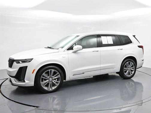 2025 Cadillac XT6 Premium Luxury FWD