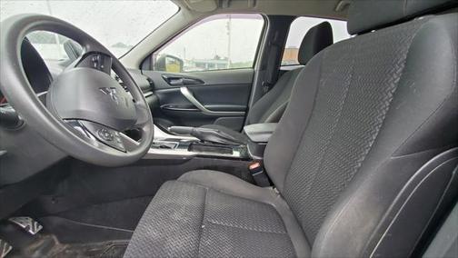 2022 Mitsubishi Eclipse Cross LE