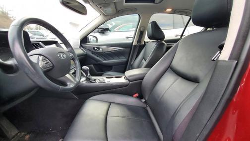 2015 INFINITI Q50 Premium