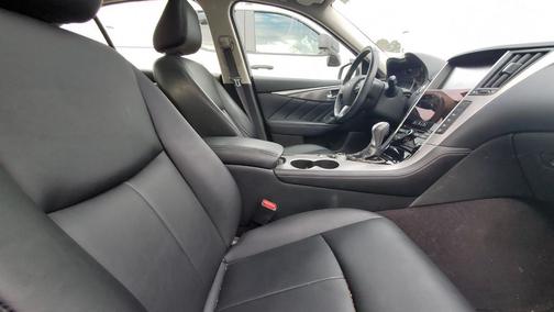 2015 INFINITI Q50 Premium