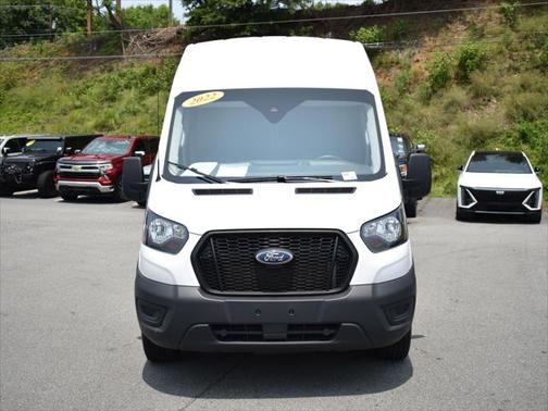 2022 Ford Transit-250 Base