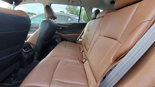 2022 Subaru Outback Touring