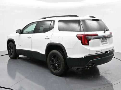 2023 GMC Acadia AWD AT4