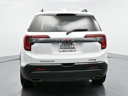2023 GMC Acadia AWD AT4