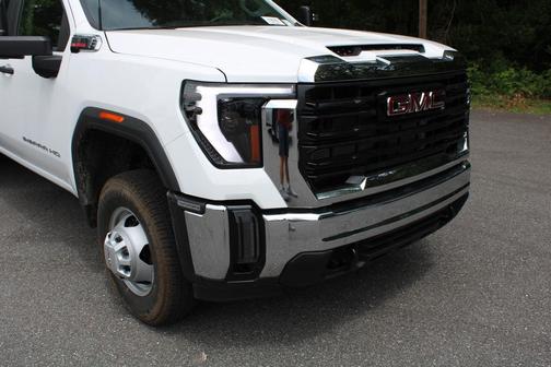 2025 GMC Sierra 3500 Base