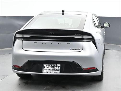 2024 Toyota Prius Prime SE